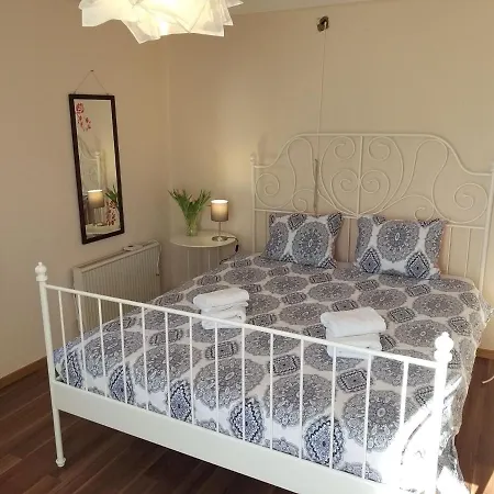 Apartment Pit Stop-1 By Interhome *